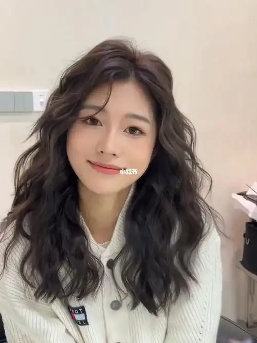 长发细软发质适合的慵懒风烫发自然蓬松