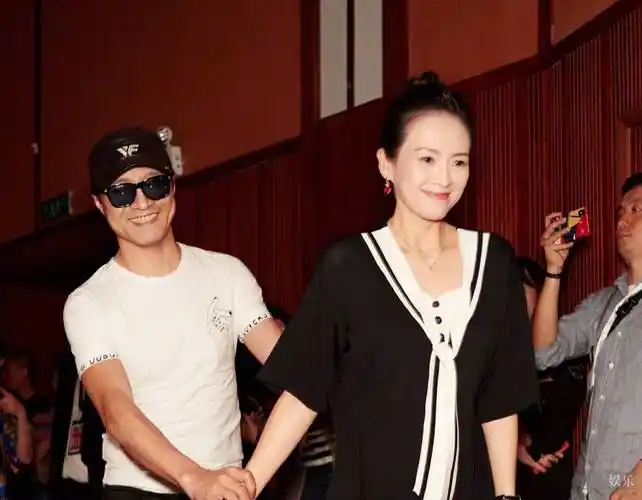 汪峰个人资料简介( 汪峰真实家世曝光) - 百科 - 搜娱网