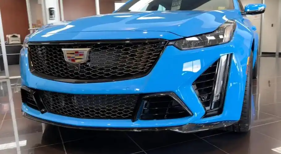 凯迪拉克ct5-v海外实车:搭6.2l机械增压!纯正"美式肌肉"?