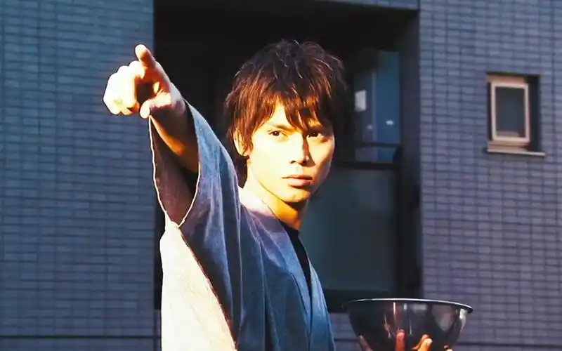 【假面骑士kabuto】天道总司第一次登场