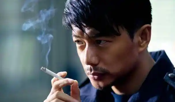 戏妖段奕宏:4000字台词滴水不漏,导演片场爆粗"这才是演员"_网友_演技