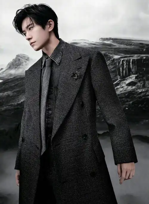 易烊千玺墨色摩登大片