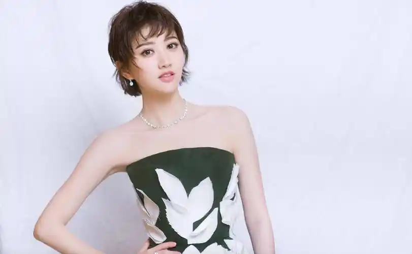 被怀疑背后有煤老板,景甜的资源有多逆天?_甜甜_景田_什么