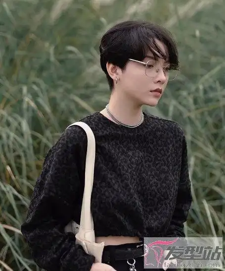 女生假小子酷帅短发 头发这么剪帅气有型_发型站_最新流行发型设计