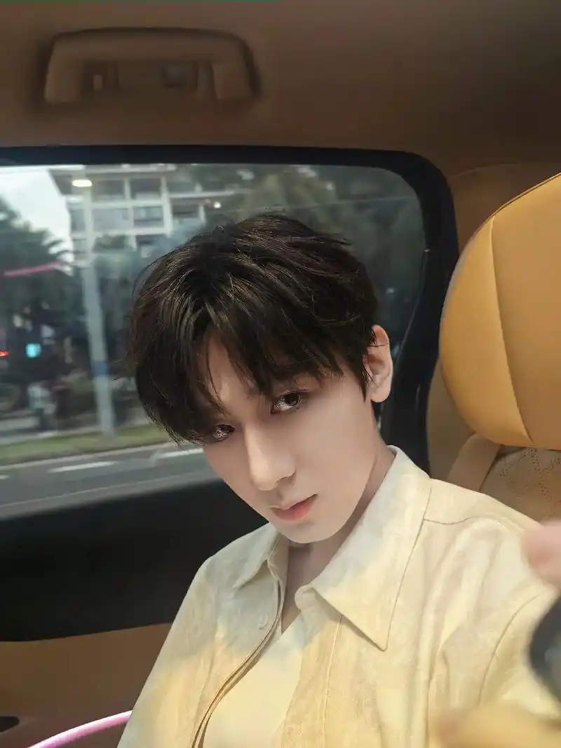 哥哥帅帅的的自拍来一波#我的阳光男孩 #cy #向全世界安利 - 抖音