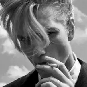 图片头像澳美男抽烟的