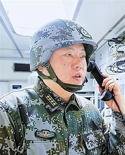 炮兵新锐闪亮出击(组图)