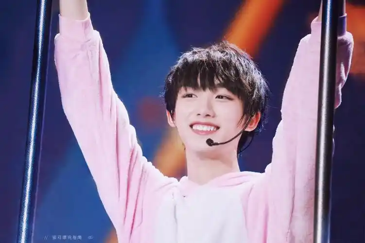 丁程鑫 - 堆糖,美图壁纸兴趣社区