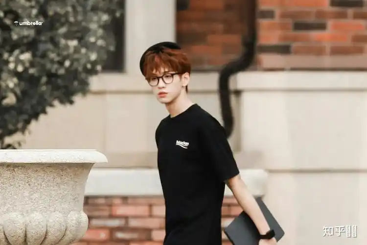 有哪些帅到爆炸的余景天照片图片壁纸? - 知乎