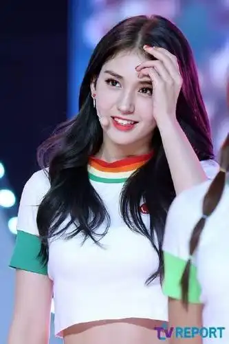 somi[超话]##30日somi挑战##维他命少女som.