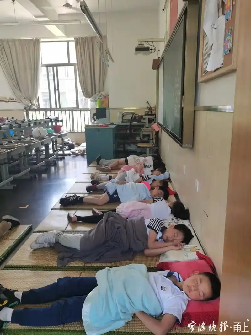 宁波有小学开始午睡!