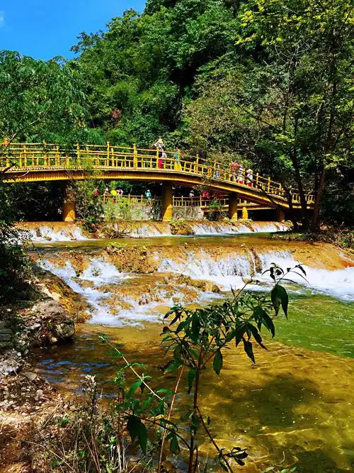 十堰虎啸滩美景