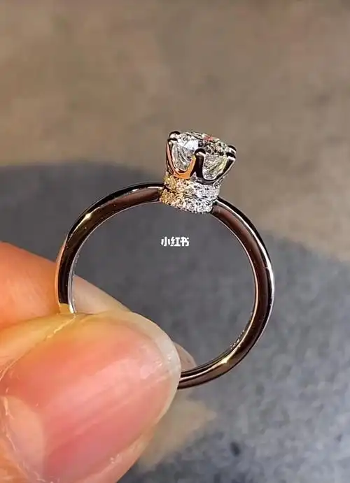 1克拉皇冠六爪钻戒极致的美