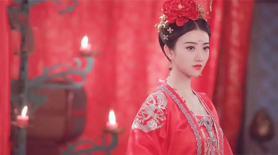 嫁衣,怎么少得了广平王妃, 大唐荣耀过去那么多年,景甜饰演得沈珍珠在