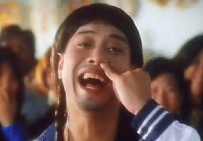 他原是饭店老板被周星驰坑去演如花回眸一笑把人吓到忘词