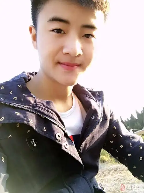 【帅男秀场】邓燕军 20岁 处女座 社大