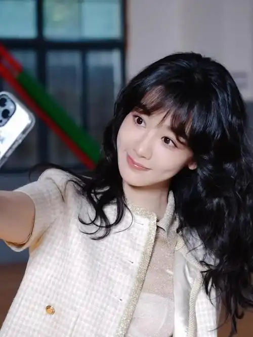 学姐|杨紫|月刊_新浪新闻