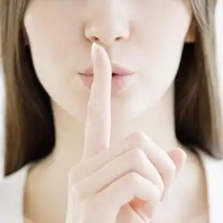 【摩登家庭】小声点!