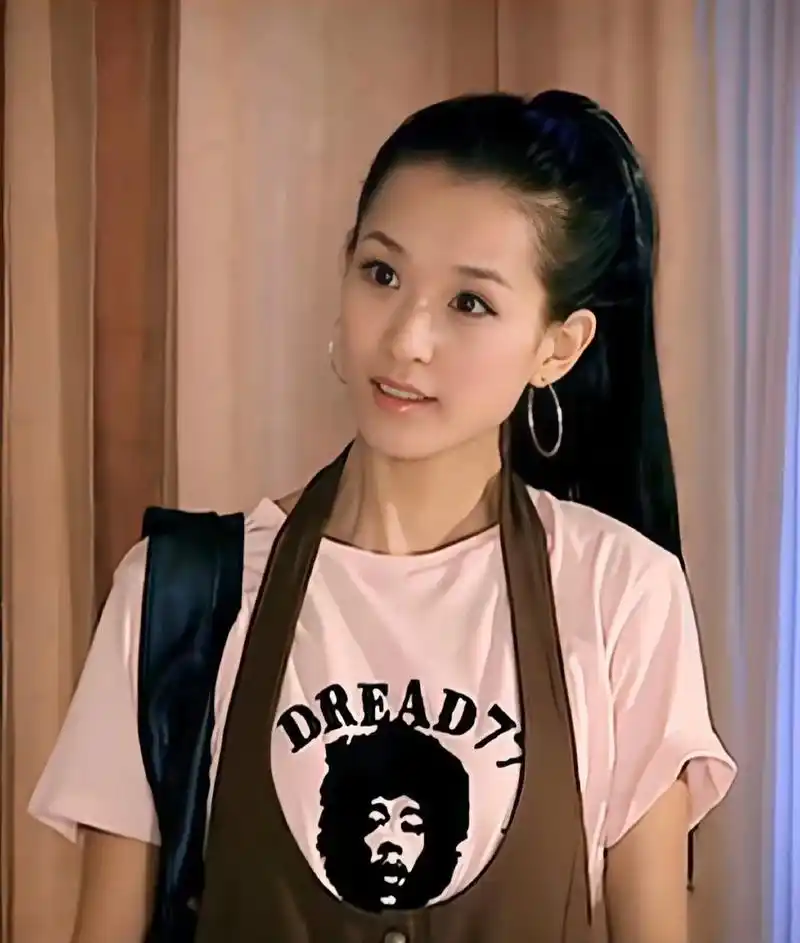 感觉爱情公寓里宛瑜的美貌真的被低估了,这种高马尾一般人很难驾驭吧