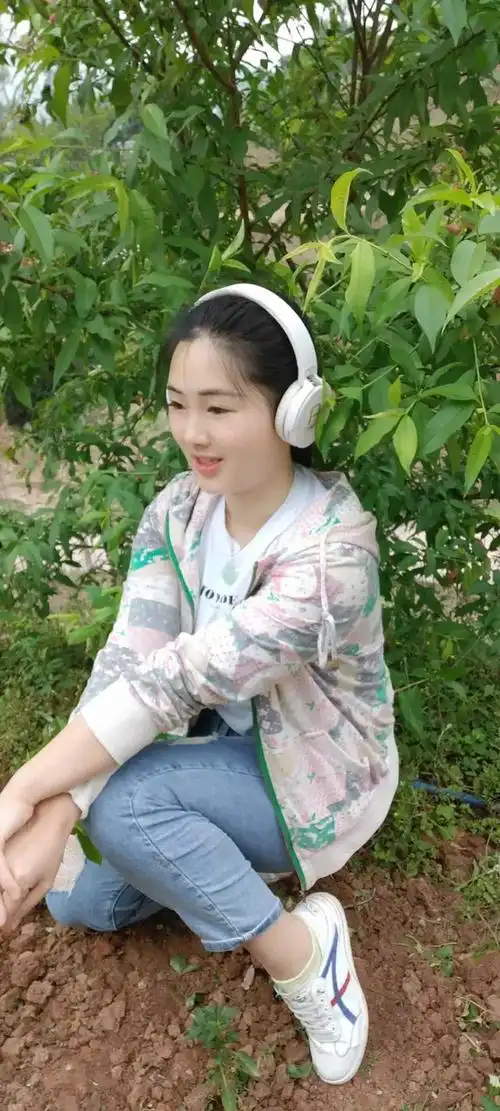 初中生的小妹妹就喜欢搞笑