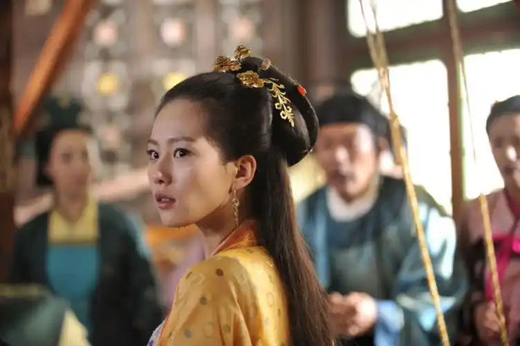 天涯织女刘诗诗 饰 赵嘉仪