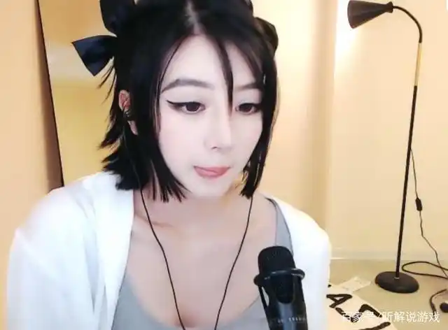 斗鱼女主播哭诉被骗8000,其中的7000是自己借来的