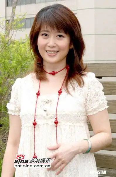 组图:孟庭苇初为人母 怀孕二个多月身体已发福