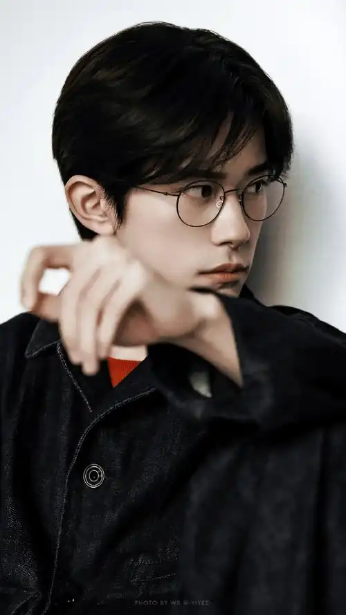 品牌全球代言人##易烊千玺代言lindberg##易烊千玺眼镜适配度