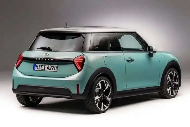 经典英伦车上新20t马力204匹颜值爆表小姐姐看了走不动道