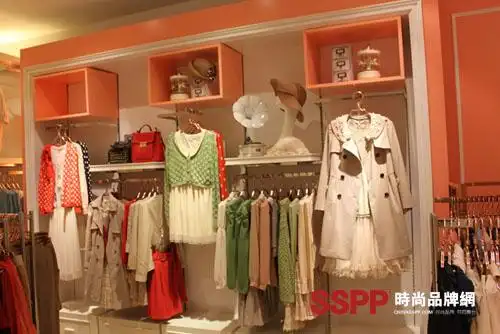 cloris歌迪丝女装四川省省代店铺形象展示图(2)