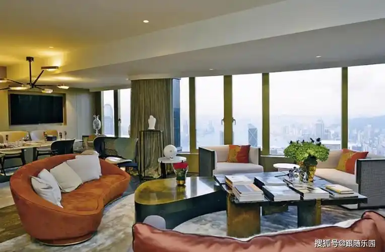 瞧瞧关之琳的香港豪宅,至今58岁还是单身,出手真是阔绰!