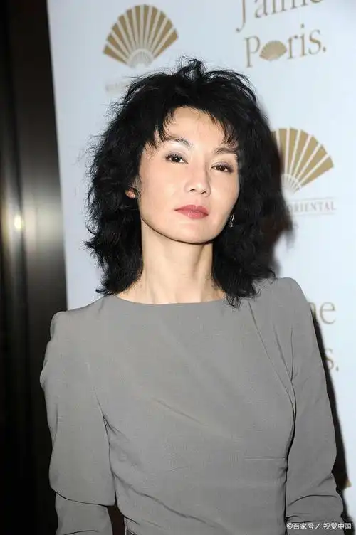 内心强大的张曼玉,无视花瓶标签,活出真性情