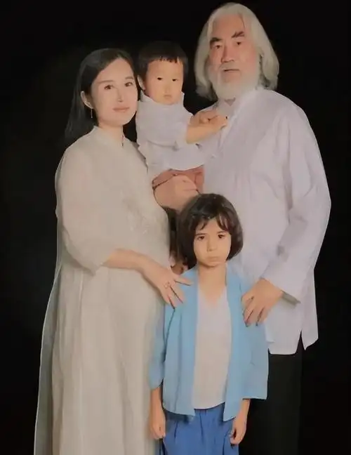 72岁张纪中喜提四胎妻子杜星霖喜怀四胎一扫前妻起诉败诉阴霾