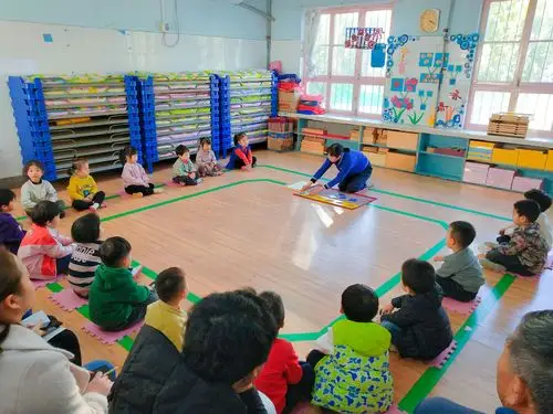 "走进蒙氏 感受成长"——郑工集团幼儿园蒙氏课堂活动 - 美篇