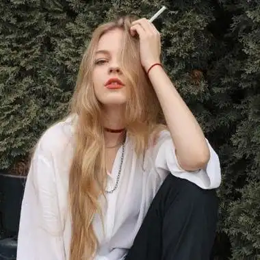 欧美头像女高冷霸气黑暗系