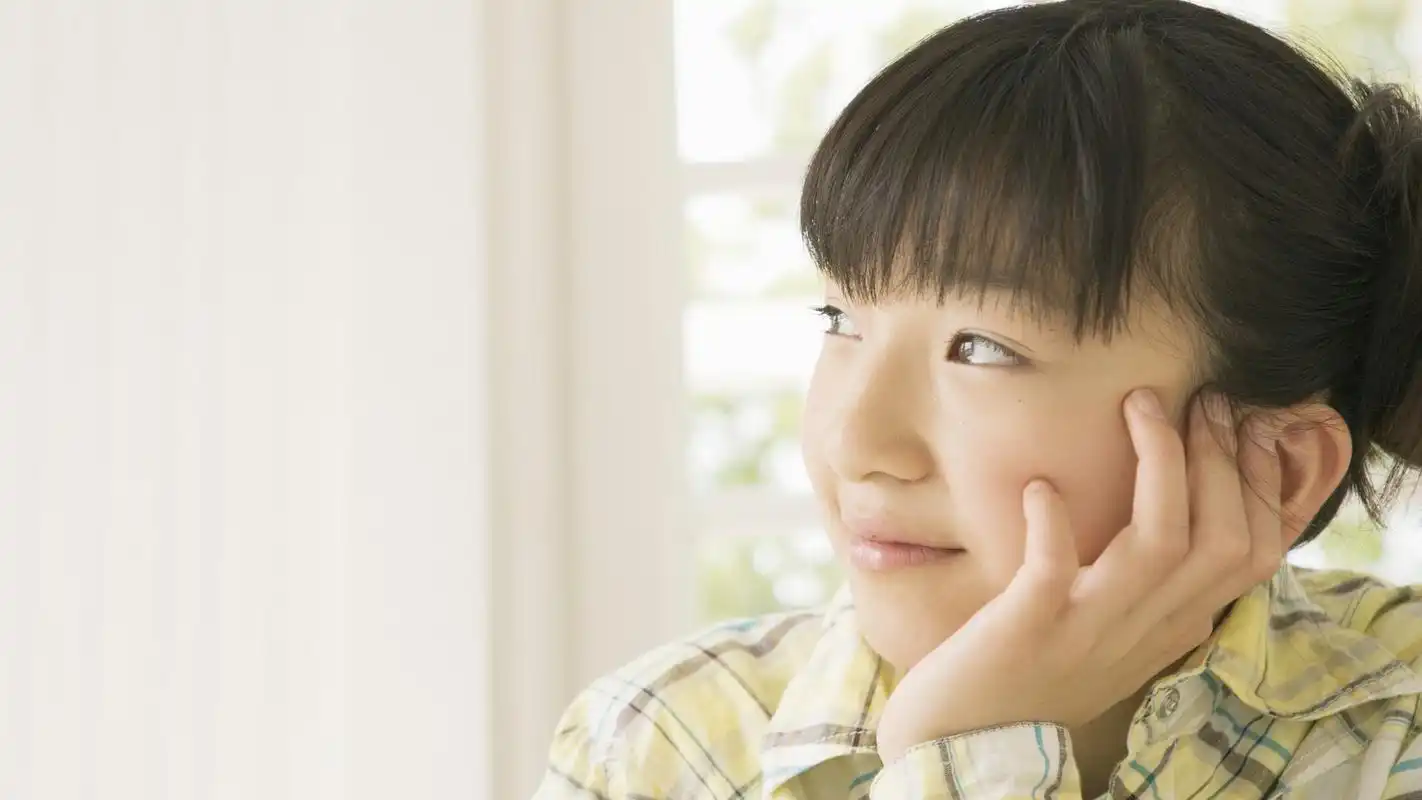 天真可爱儿童的快乐校园生活图片电脑桌面壁纸