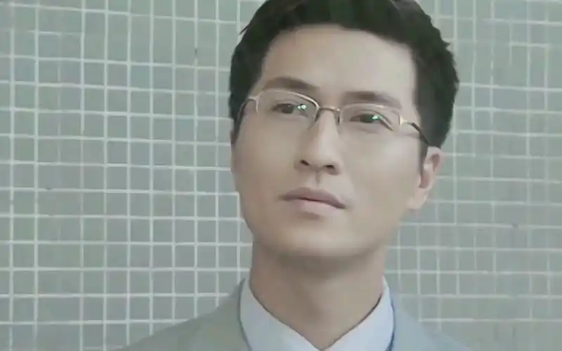 林韦辰又高又帅,戴上眼镜演反派就是斯文败类,演正派就是儒雅书生范