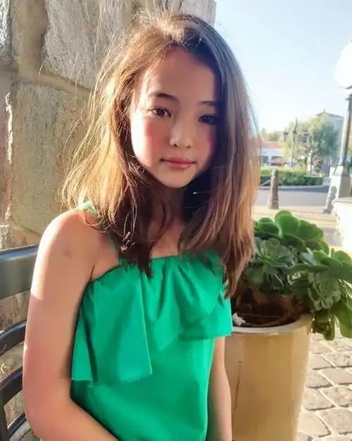 韩国11岁童模太早熟因拍摄这一广告遭韩网封杀