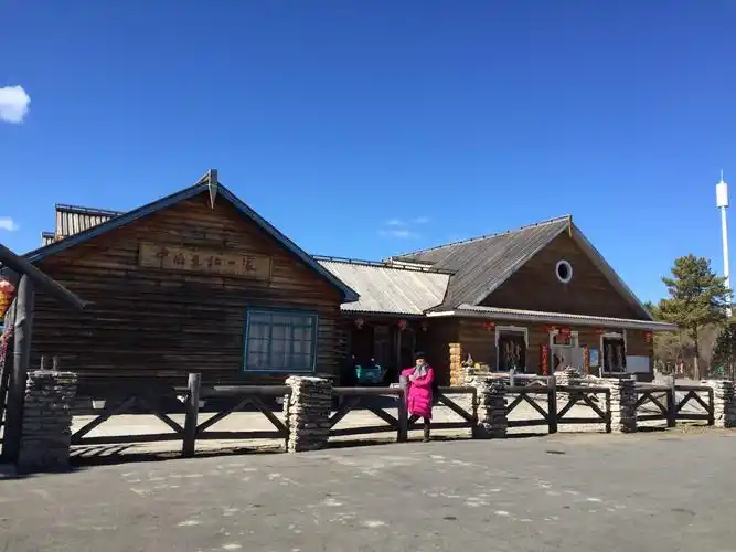 中国最北一家,位于北极村最北部,是居住在中国纬度最北的一户人家.