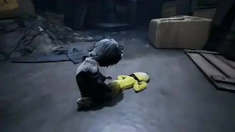 小小梦魇2第一人称视角:小六是如何穿上小黄衣的