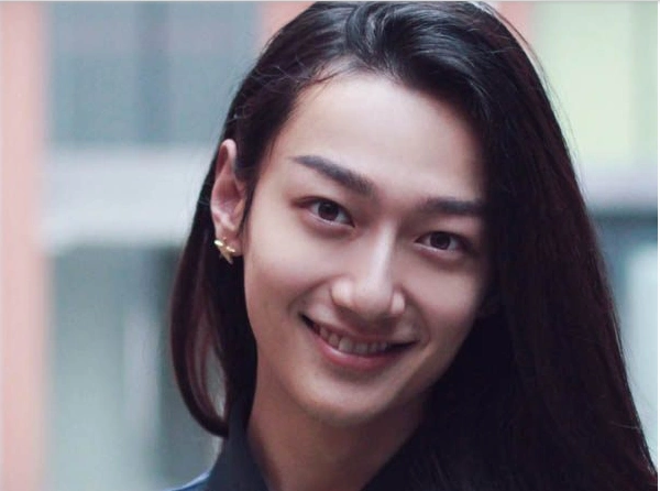 男生留长发比女生还好看是什么体验?