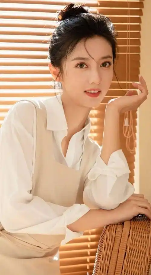 陈姝君,继佟丽娅之后的新一代女神_角色_苏北_亲爱的