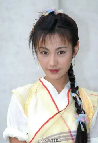 曾经在他眼里也是个单纯的女孩子,后来呢 ? 这不