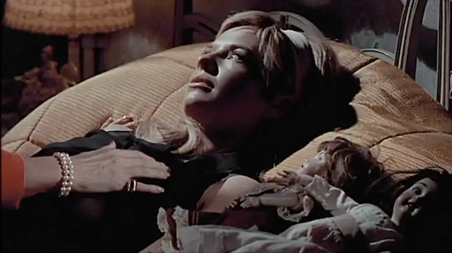 的女同性恋电影作者,她以旧金山为基地,拍摄了很多女同主题的实验短片