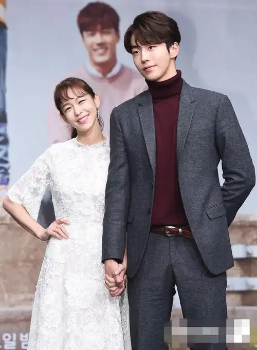 举重妖精金福珠南柱赫李圣经亮相发布会90后担纲主演甜蜜来袭组图