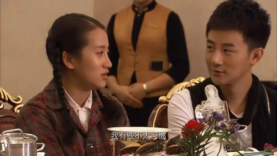 穷孩子富太太请穷孩子吃饭穷孩子紧张坏了第一次吃高级大餐