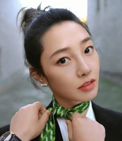 绝色美女!41白百何,风韵犹存女人味十足哇!