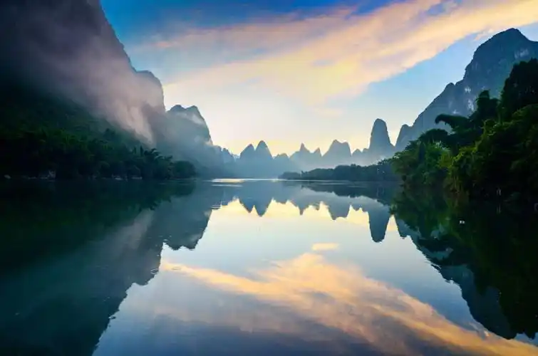 魅力广西4日>桂林 阳朔 兴坪漓江 象鼻山 月亮山 银子岩 相公山3晚4