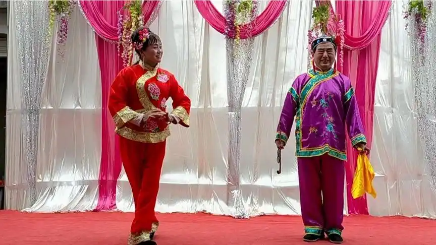 《美媒婆说媒》表演唱!