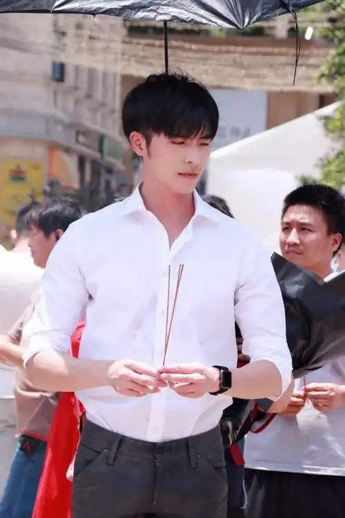 娜扎个人资料简介(娜扎和徐开骋什么关系) – 抖音库